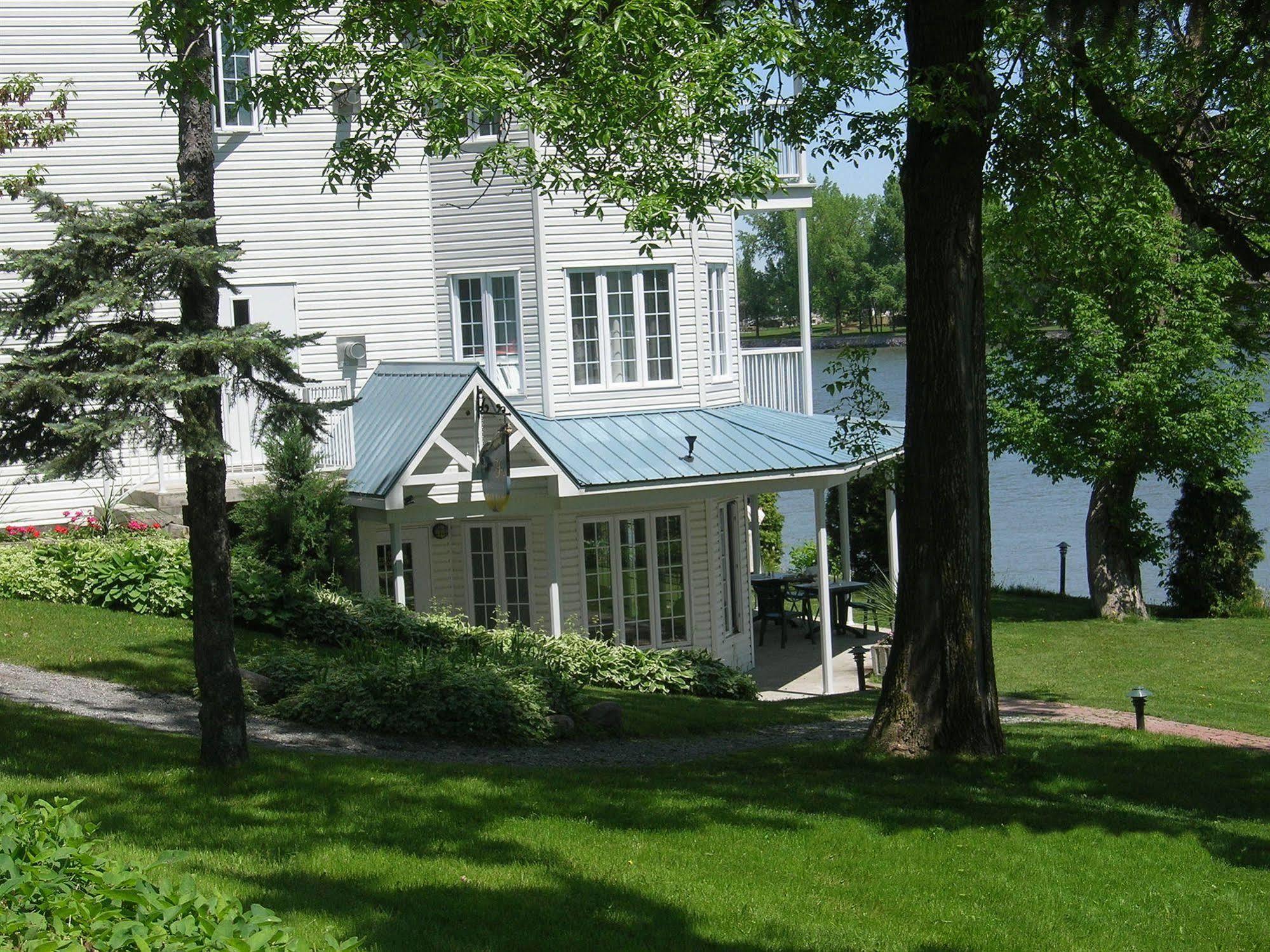 Mini-hôtel Handfield Et 3*