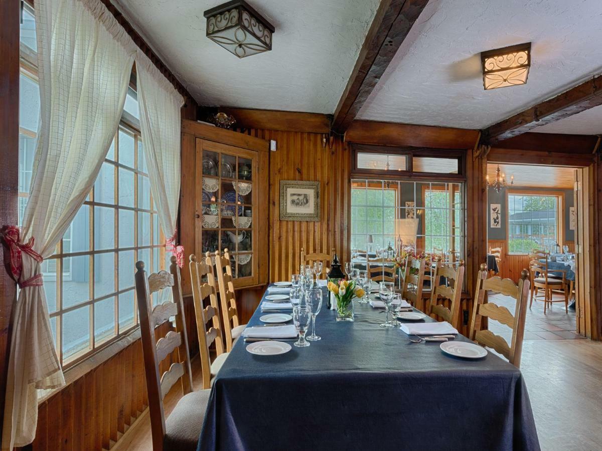 Handfield Et Inn
